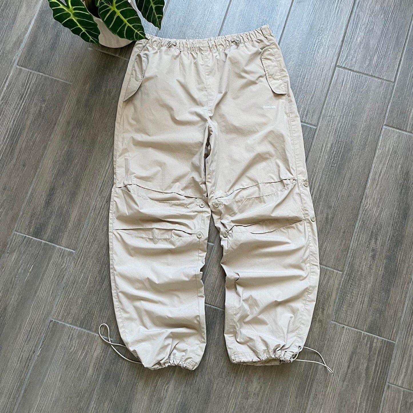 Reebok track baggy nylon y2k drill pants
