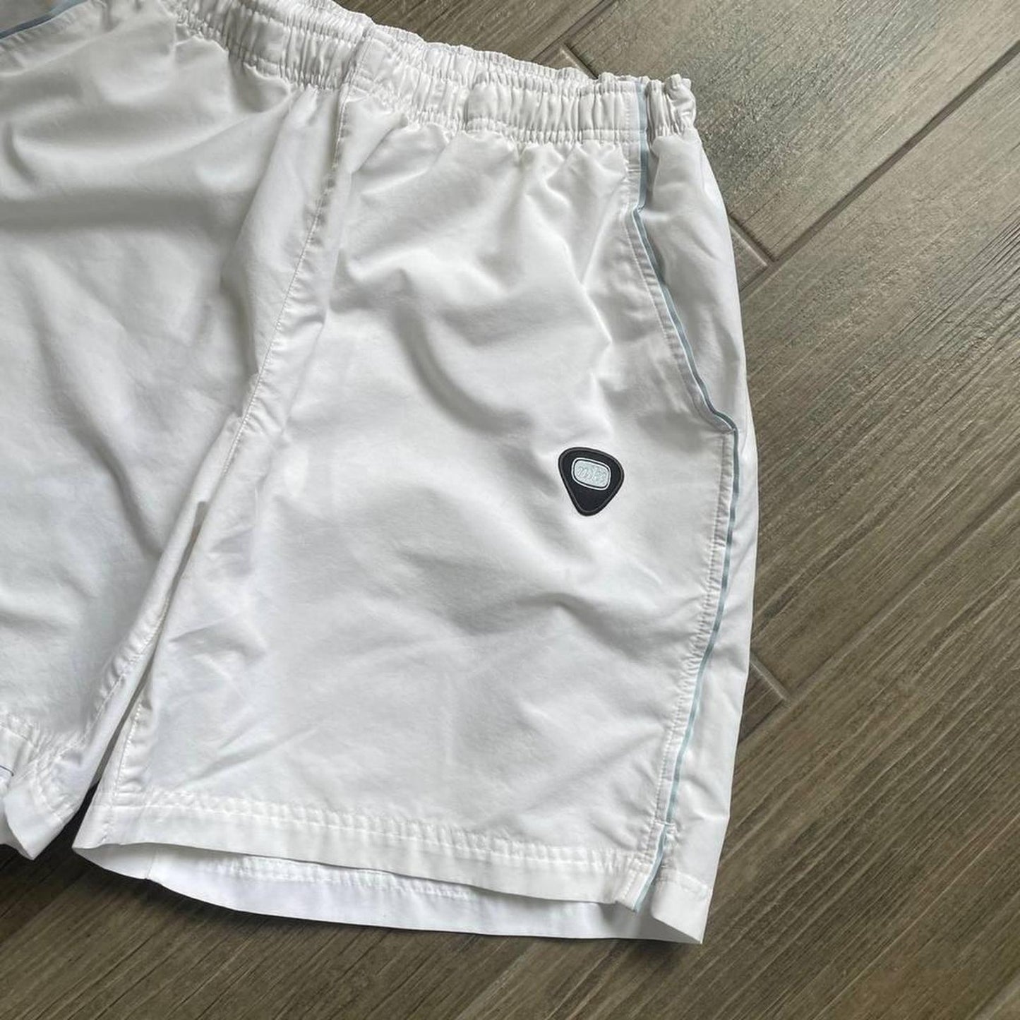 Nike swoosh baggy white summer shorts
