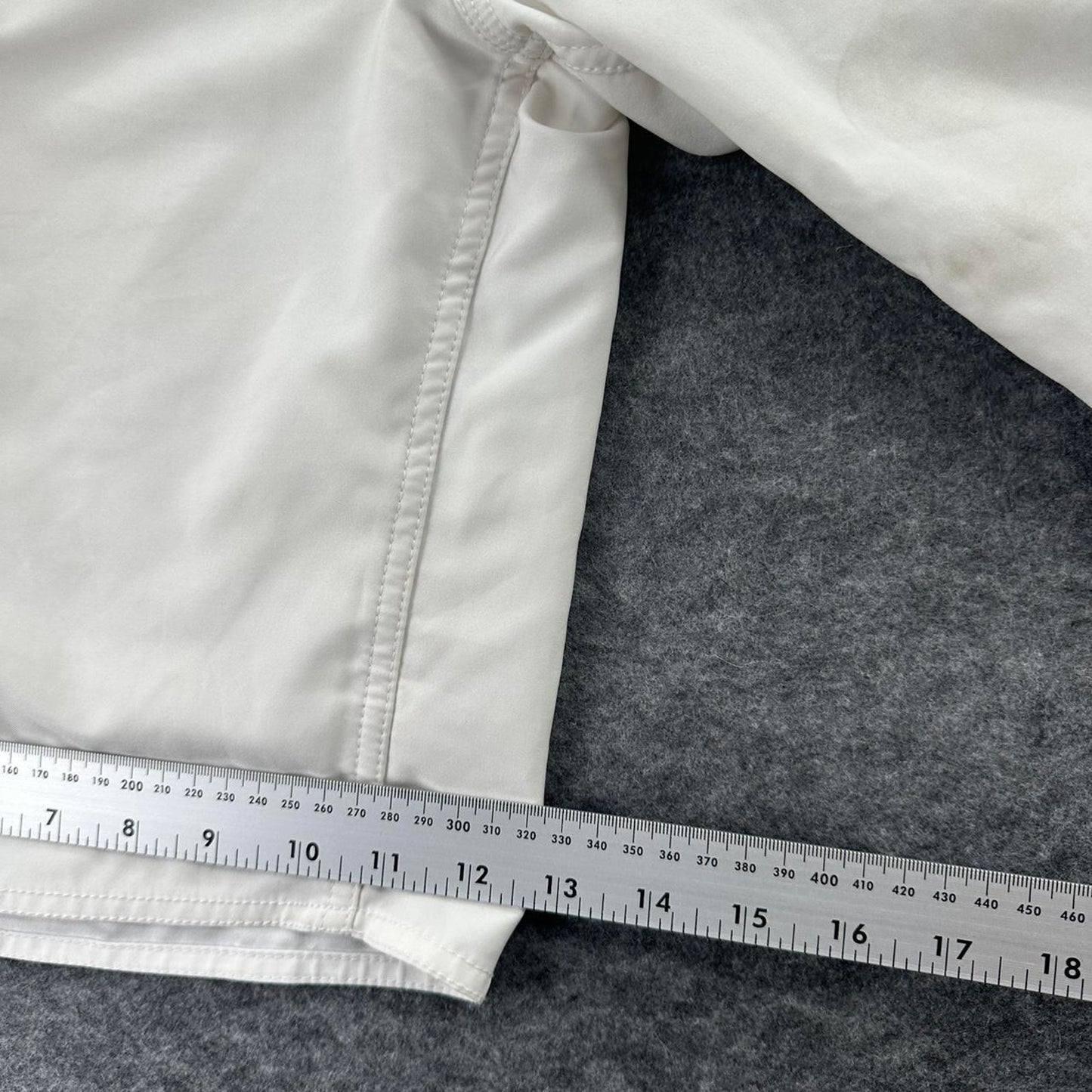 Quiksilver white board shorts