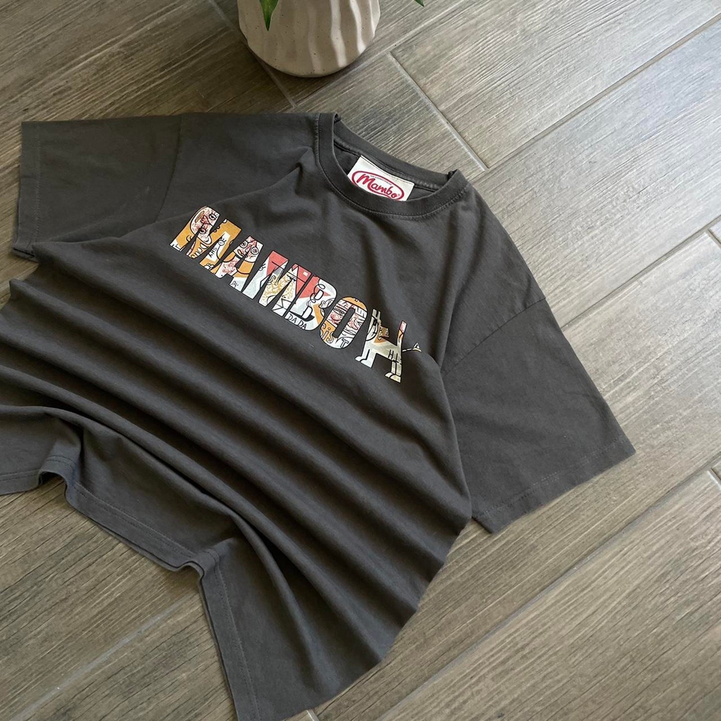 Mambo y2k vintage surf baggy tee
