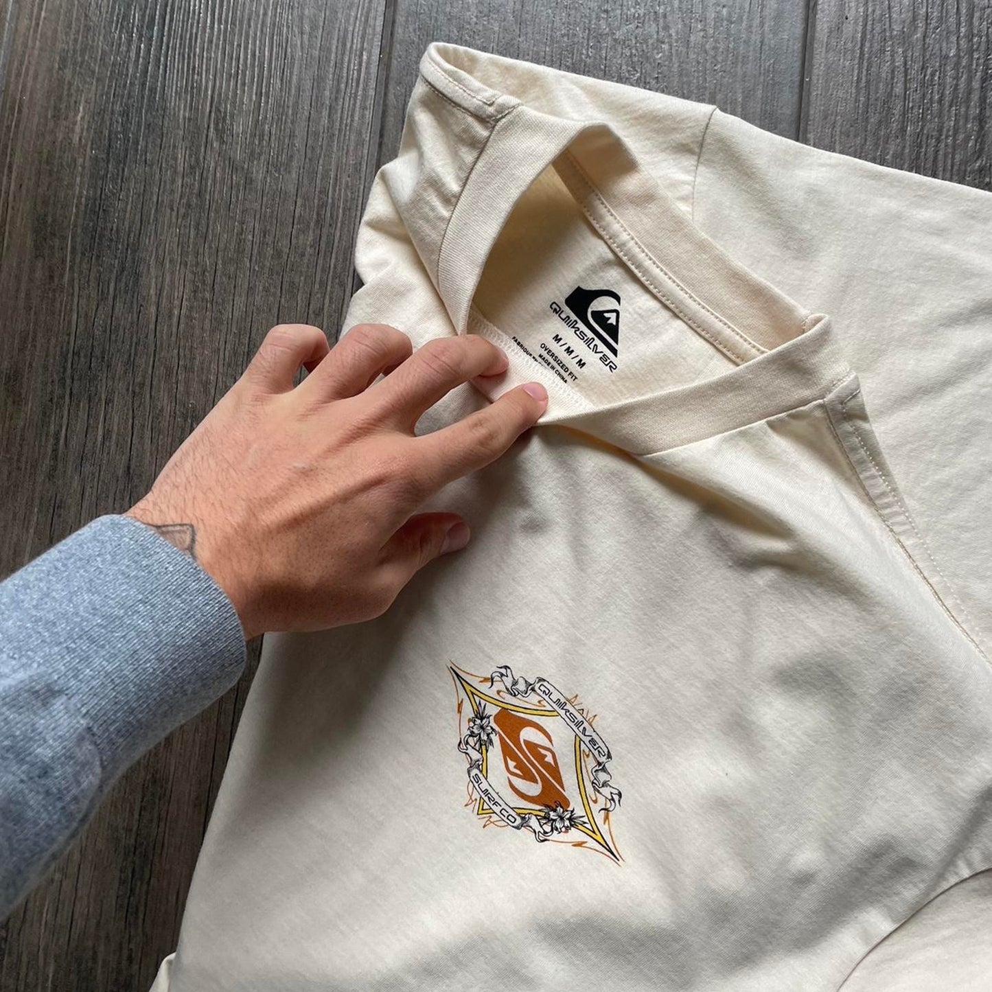 Quiksilver beige big logo surf cotton t-shirt M