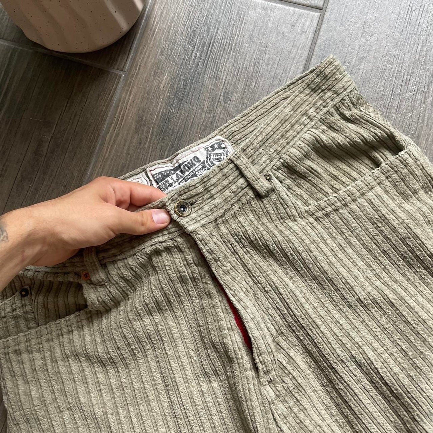 Billabong corduroy baggy shorts