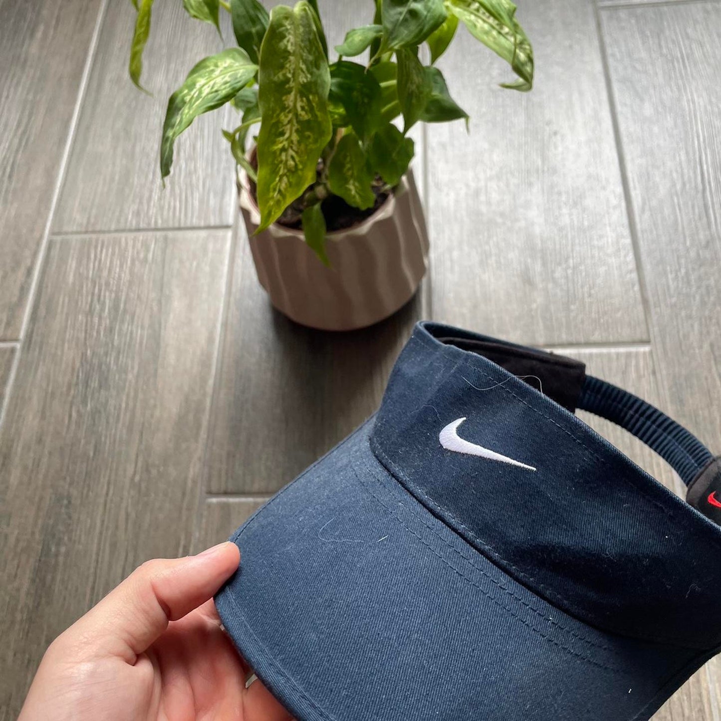 Nike sport y2k swoosh navy visor cap