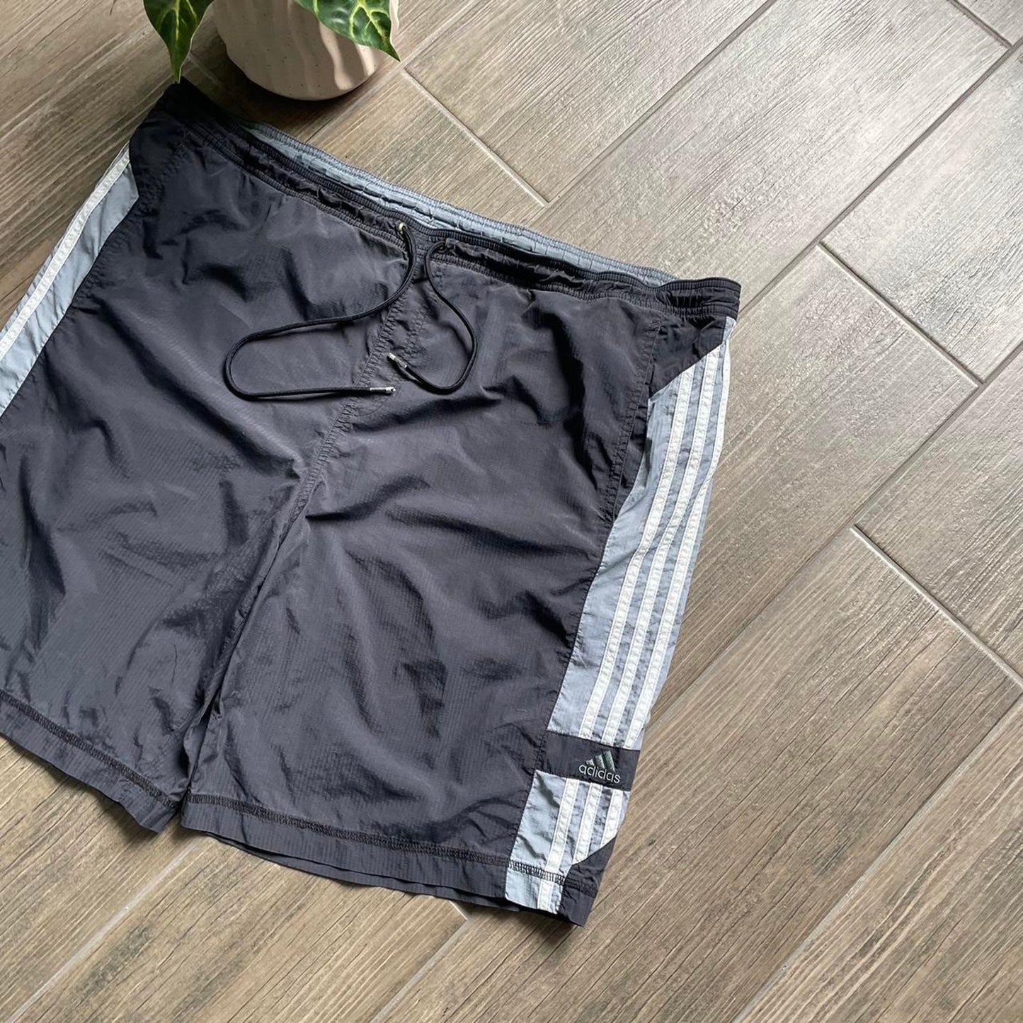 Adidas nylon vintage baggy shorts