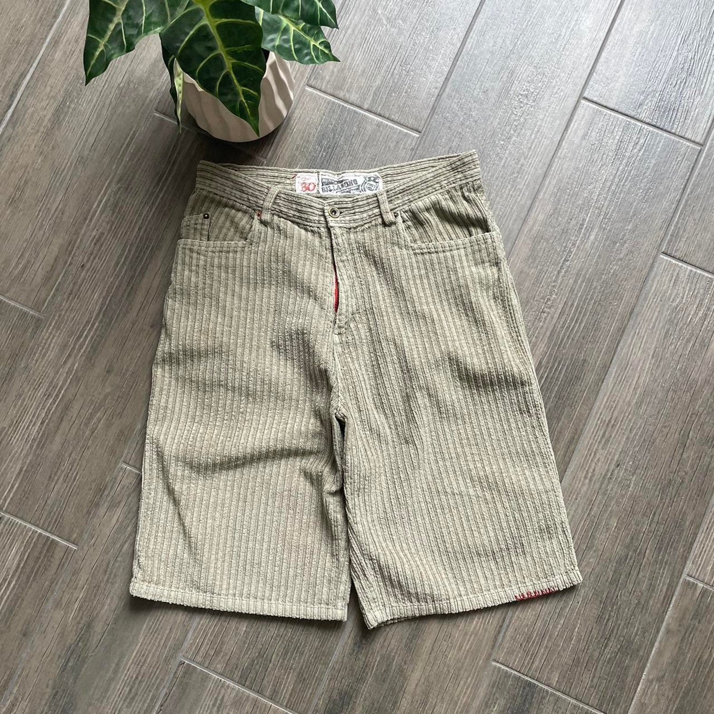 Billabong corduroy baggy shorts