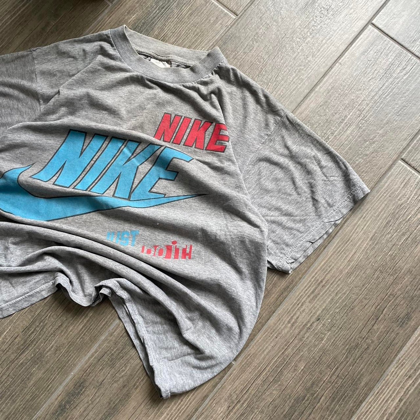 Nike grey y2k baggy vintage tee