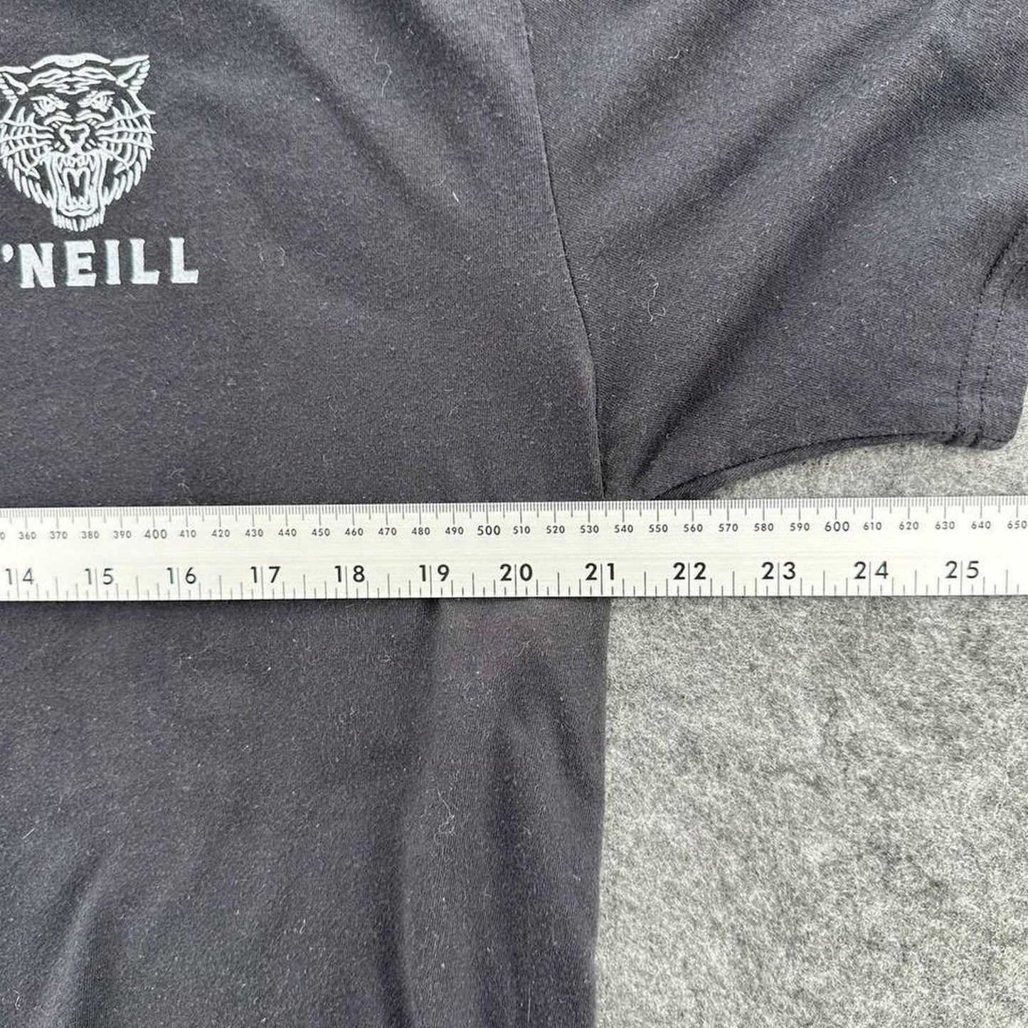 Oneill black t shirt with white