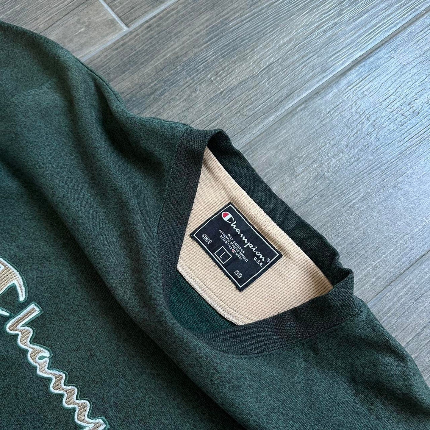 Champion green vintage L sweatshirt
