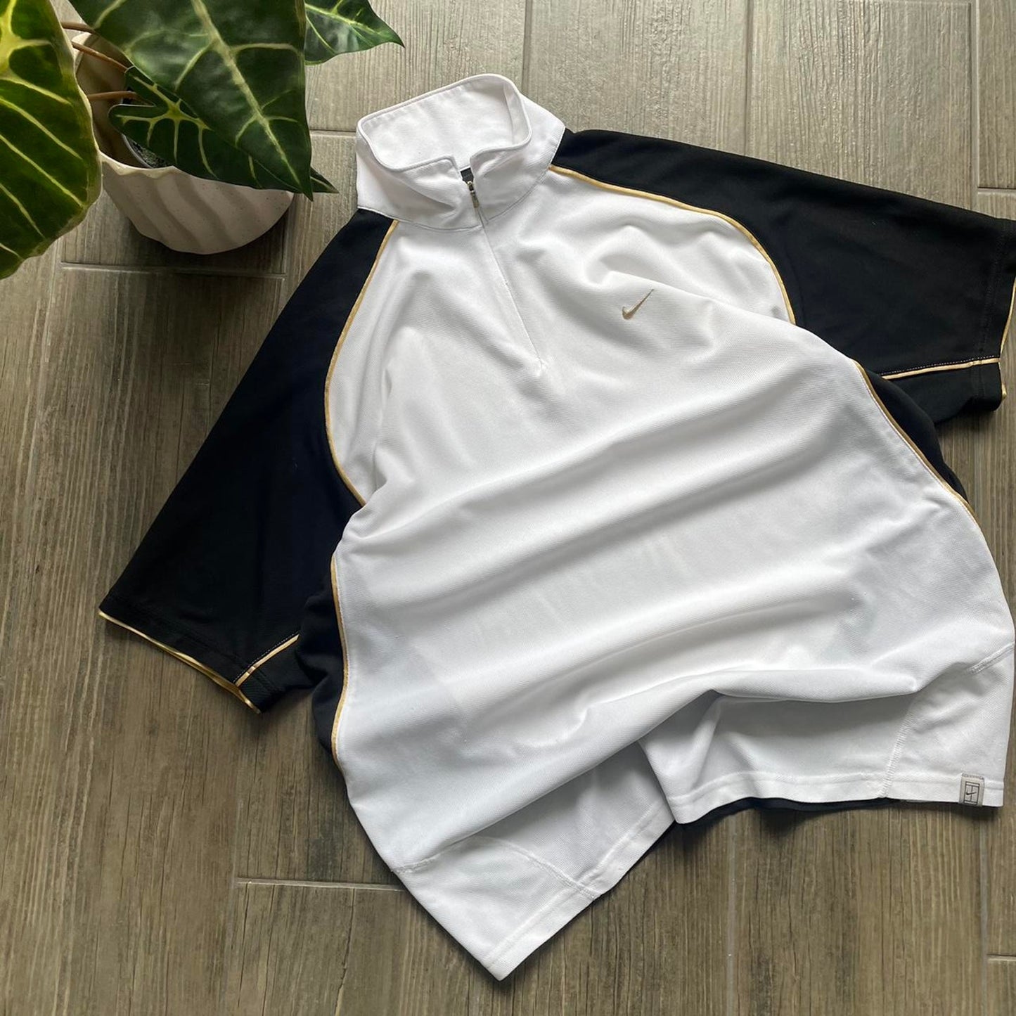 Nike vintage swoosh y2k baggy tee