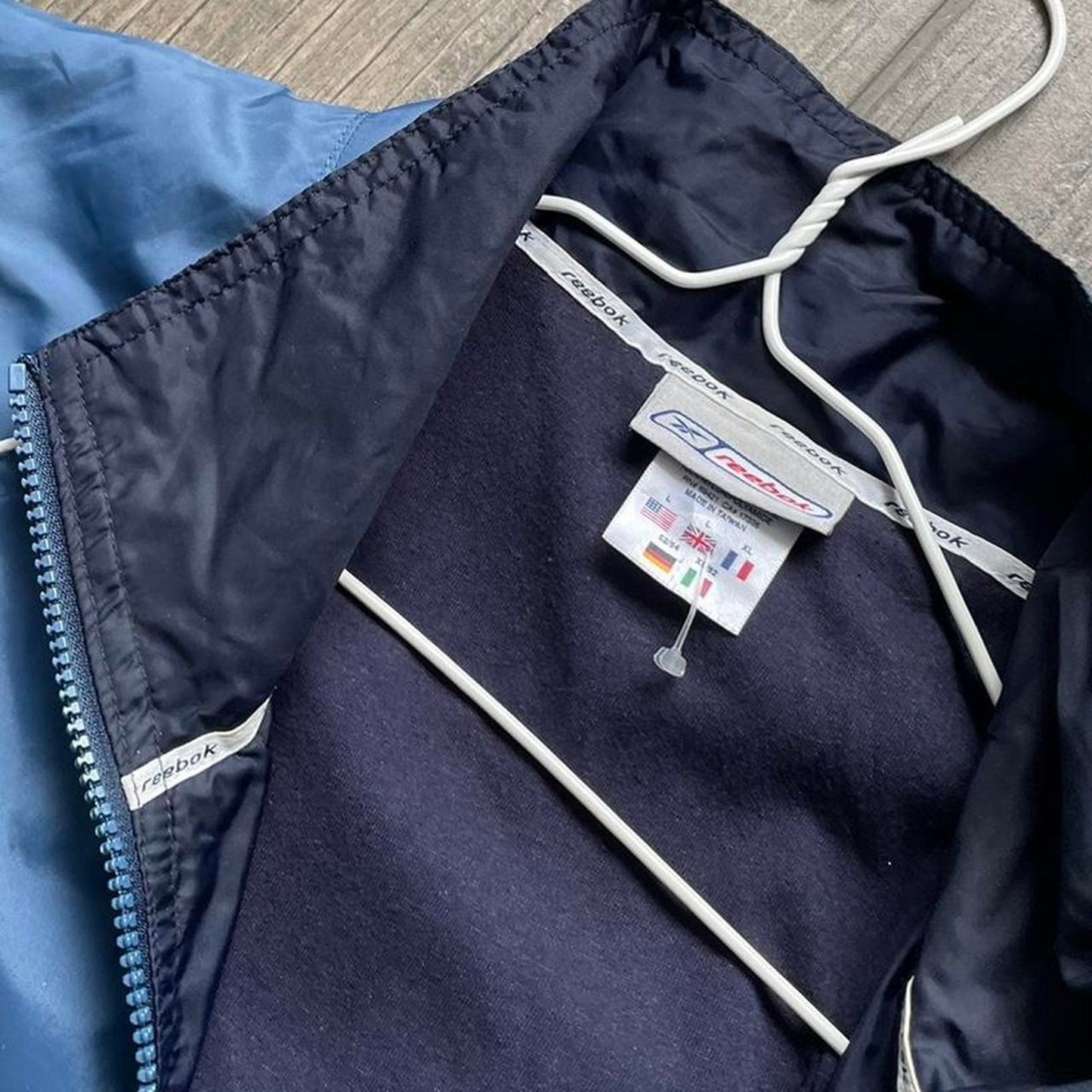 Reebok y2k baggy nylon jacket