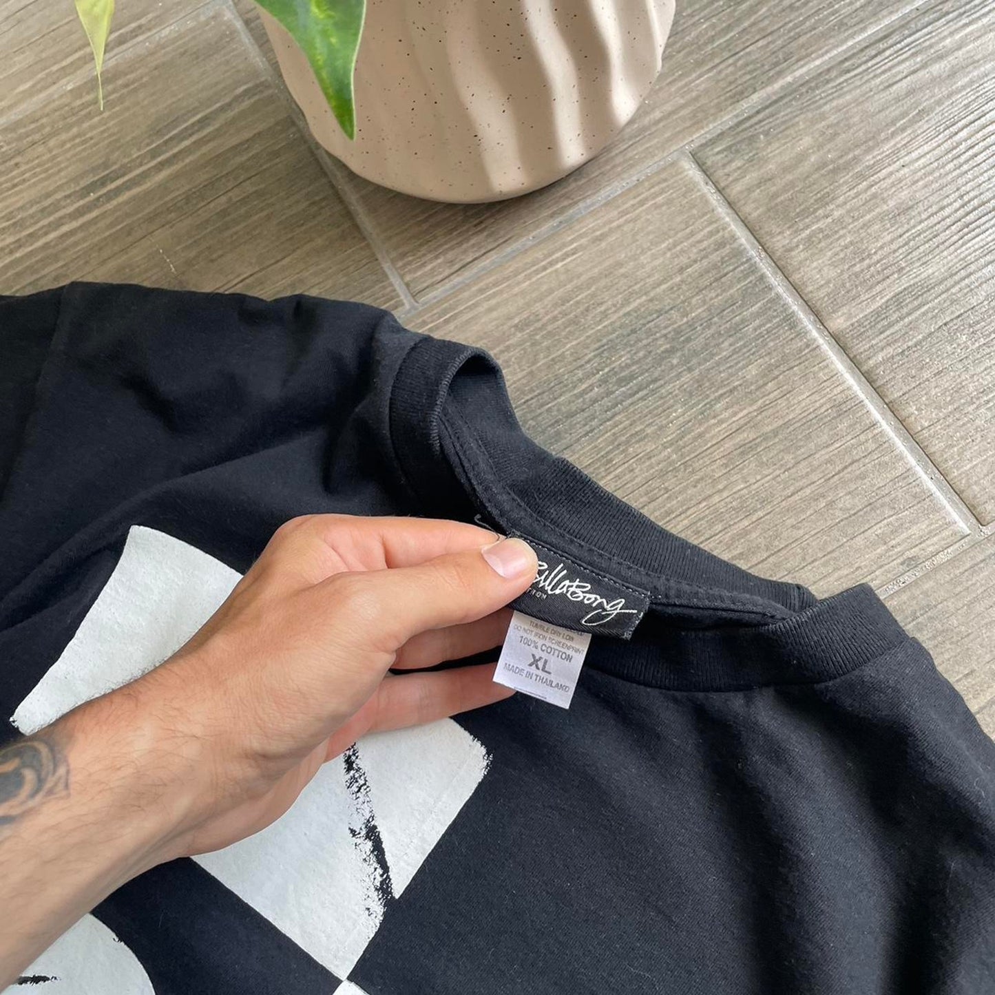 Billabong black summer y2k surf baggy tee