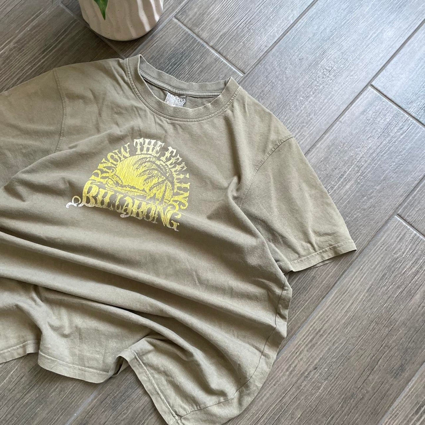 Billabong vintage baggy surf tee
