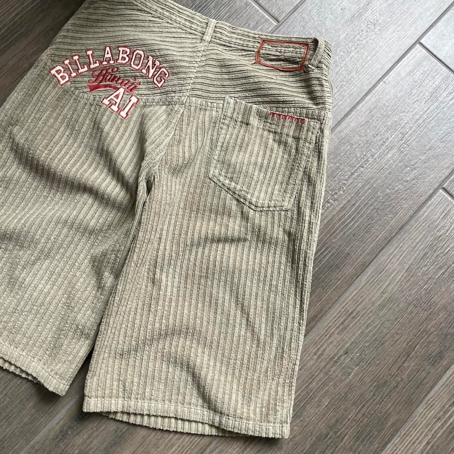 Billabong corduroy baggy shorts