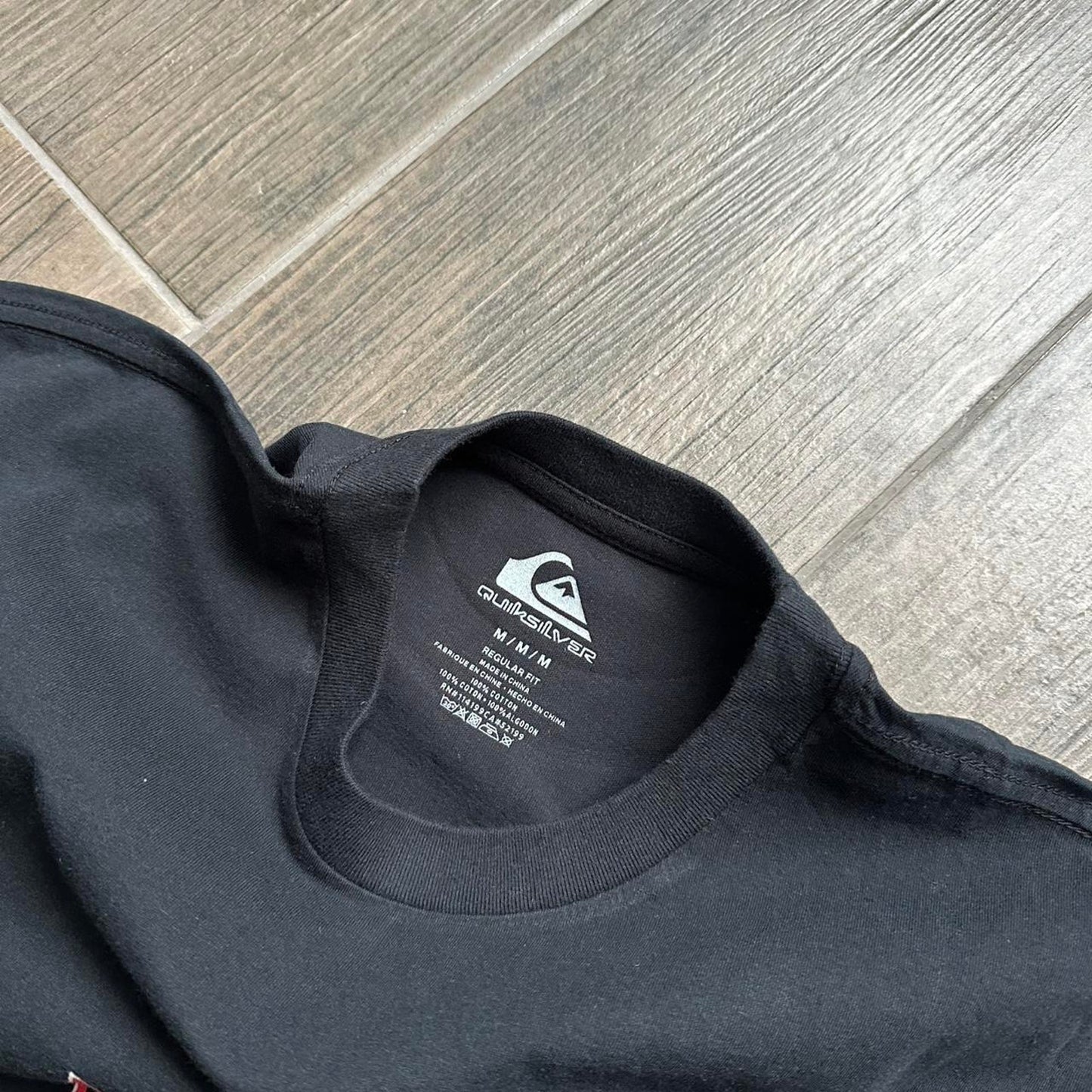 Quiksilver black surf tee