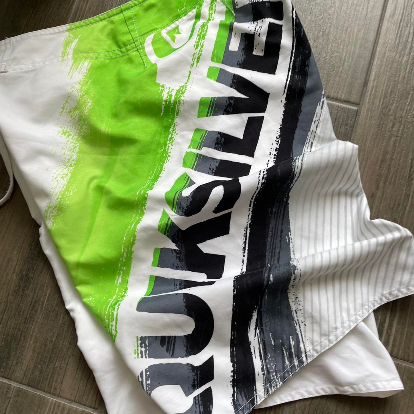 Quiksilver big logo surf y2k shorts