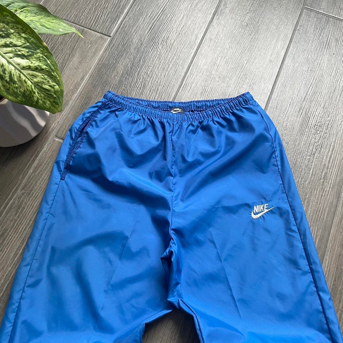 Nike archive 80s outdoor track pants