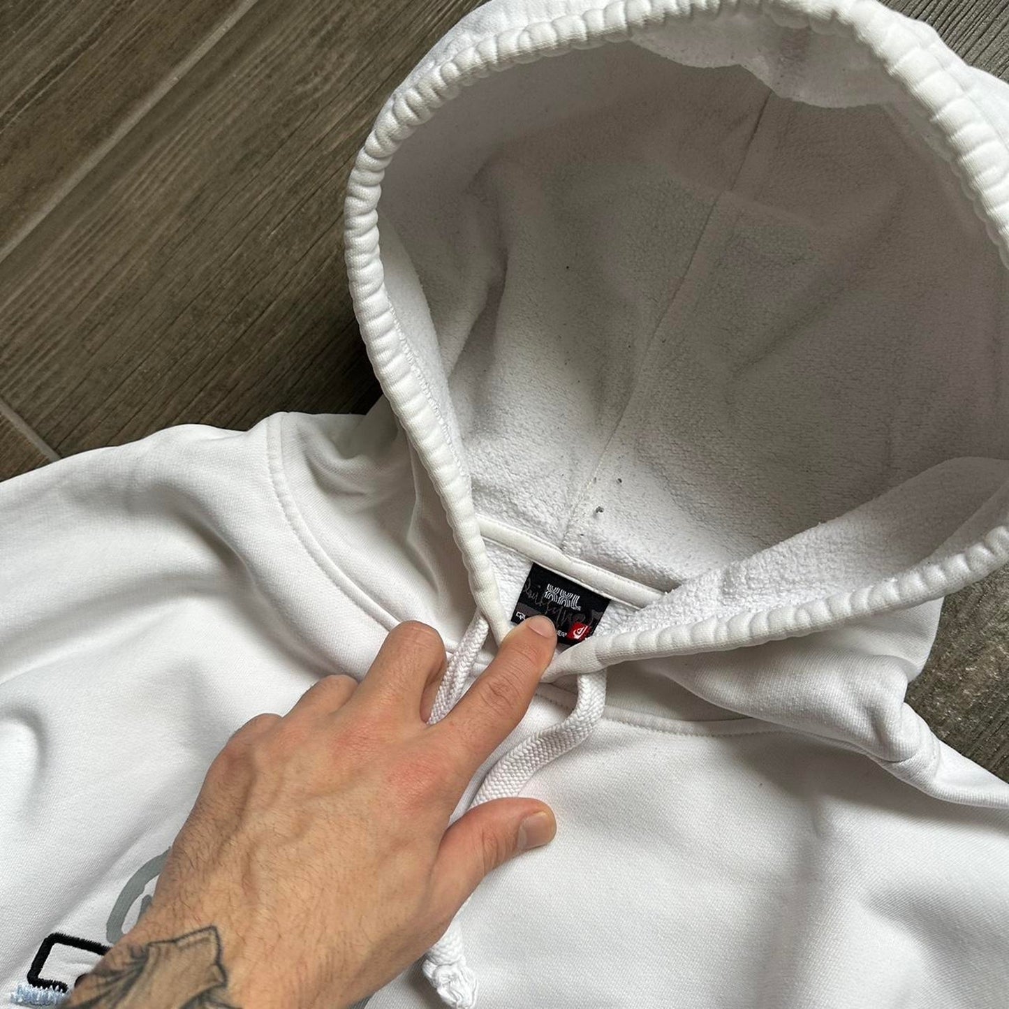 Quiksilver white surf-wear y2k XL hoodie