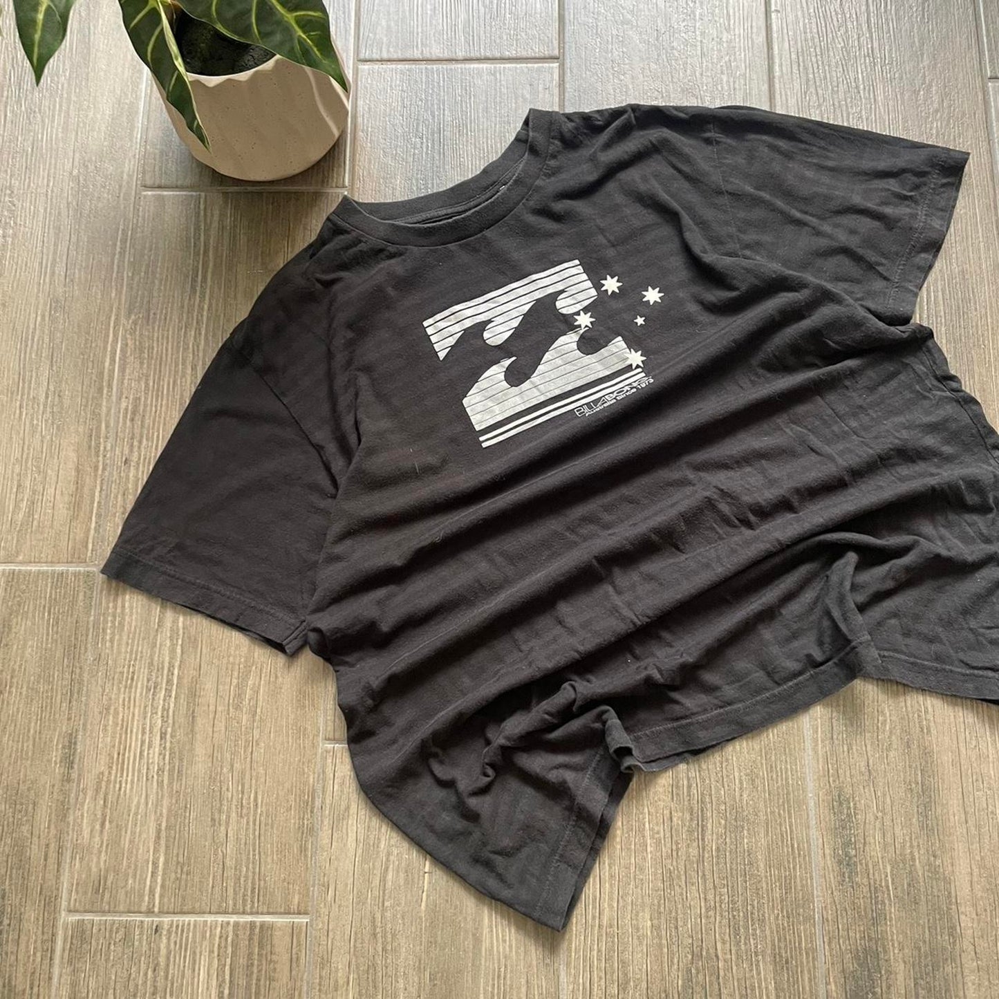 Billabong black baggy y2k tee