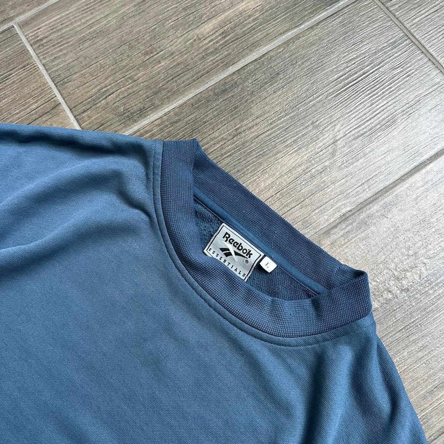 Reebok blue boxy fit vintage L sweatshirt (Copy)