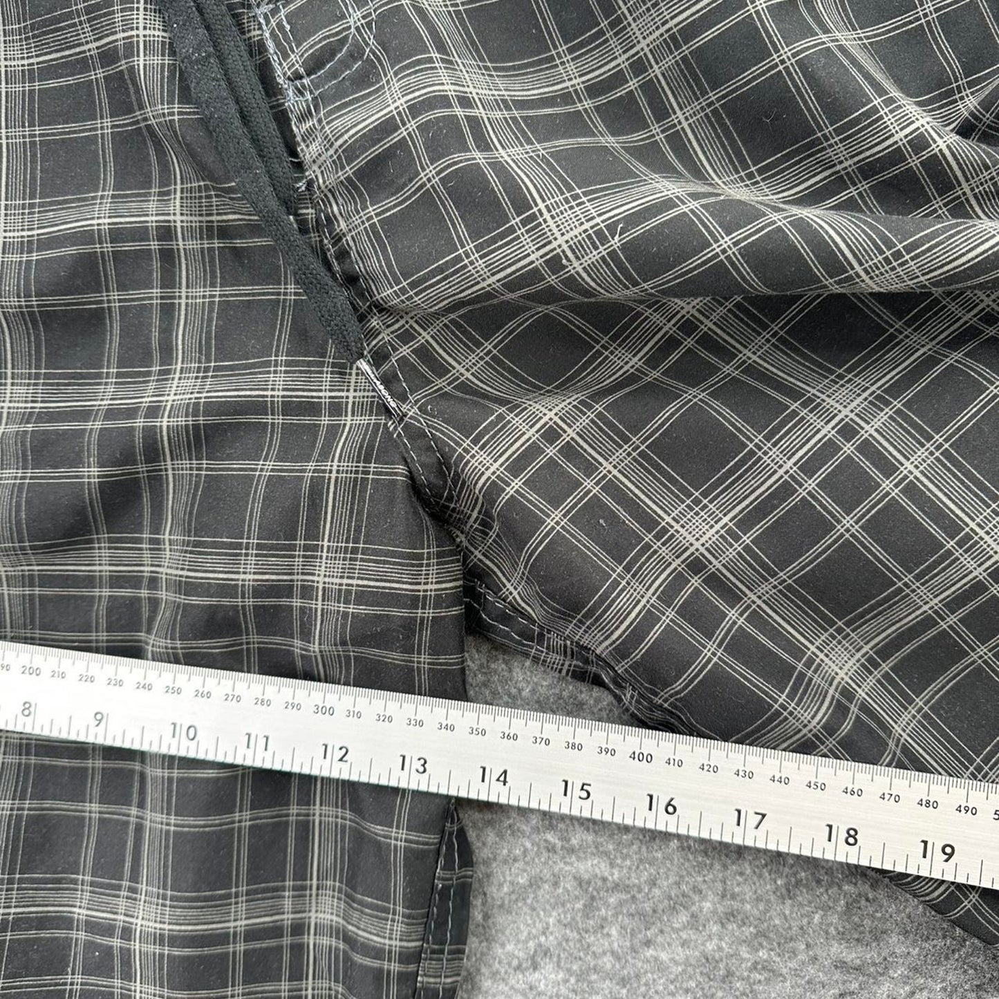 Billabong black and white plaid