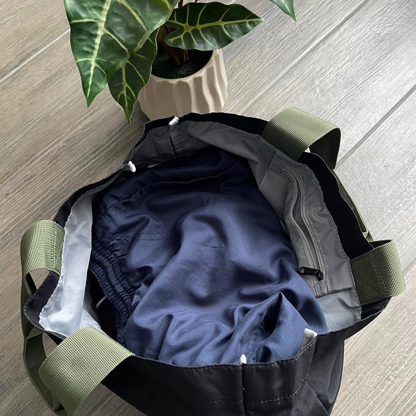 Quiksilver nylon bag