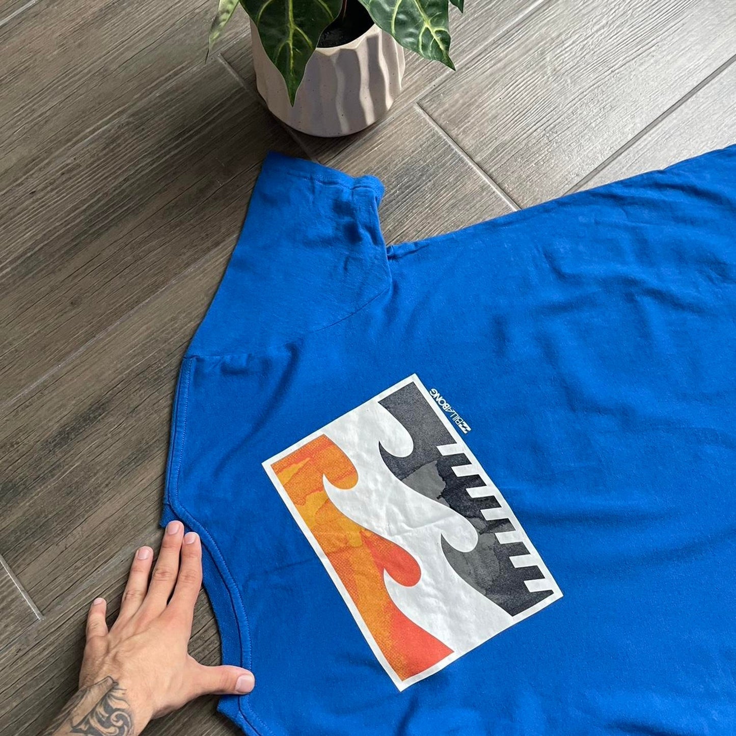 Billabong blue y2k tee