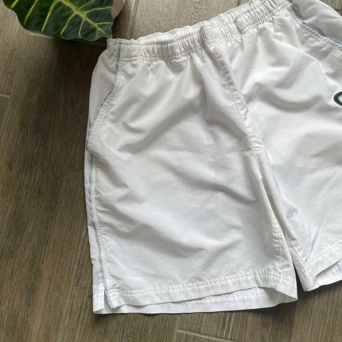 Nike swoosh baggy white summer shorts
