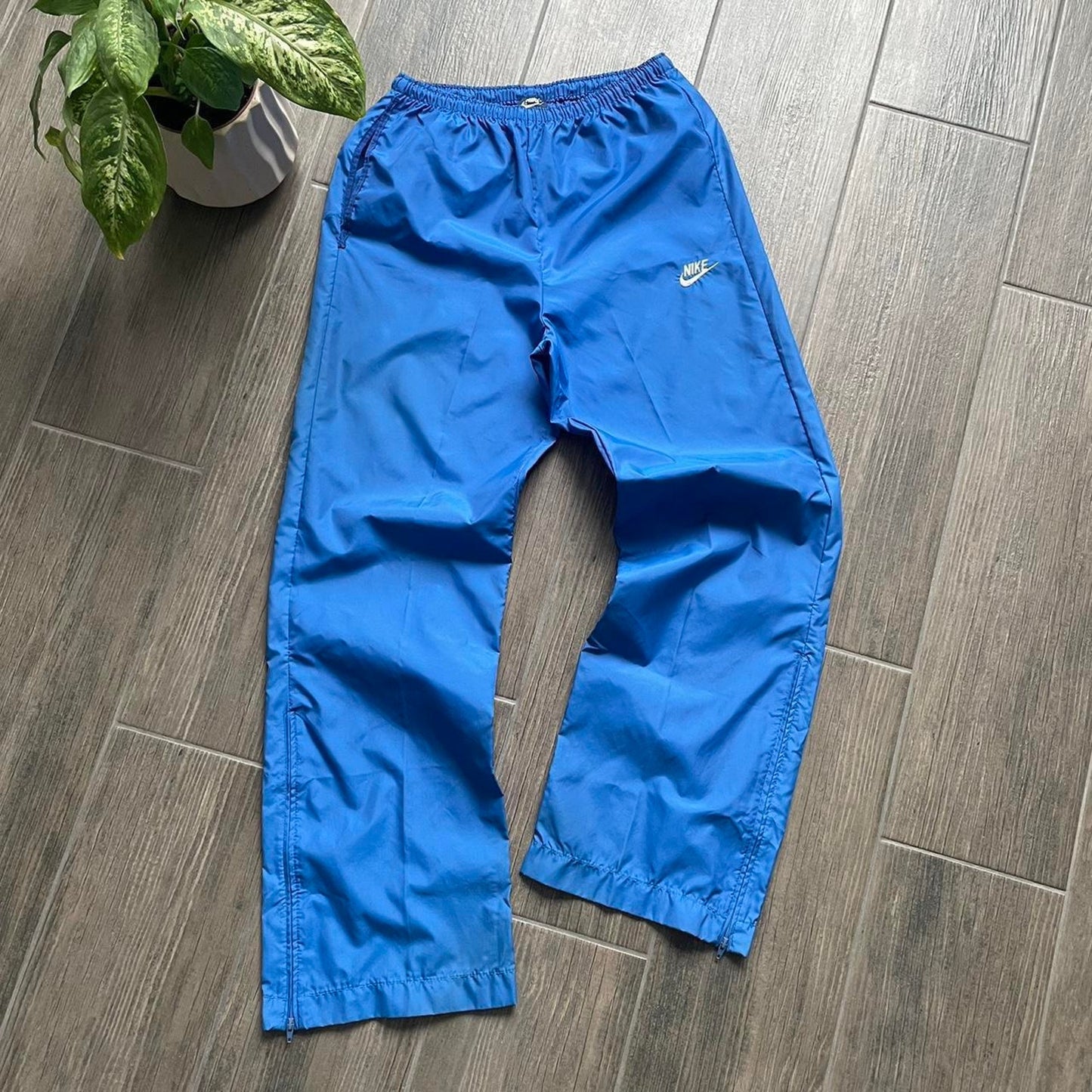 Nike archive 80s outdoor track pants