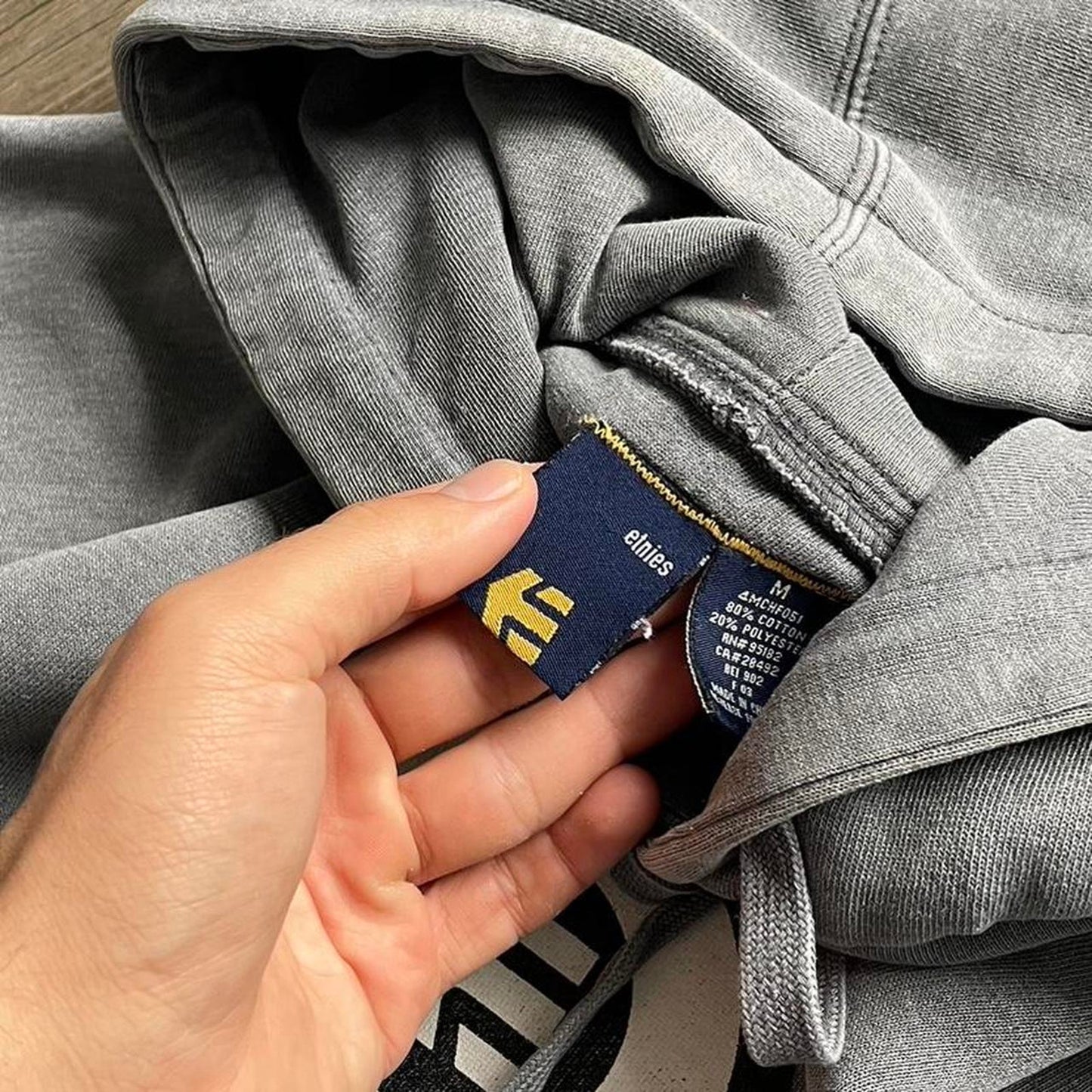 Etnies y2k skater style grey oversized L hoodie