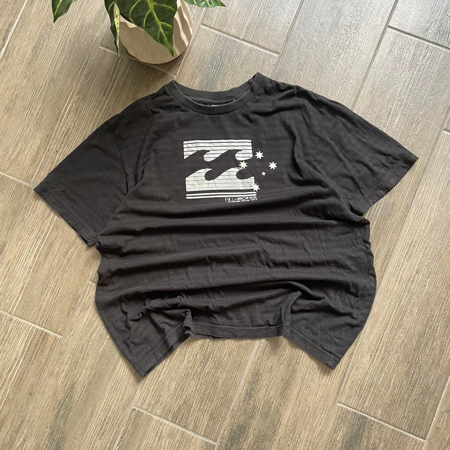 Billabong black baggy y2k tee