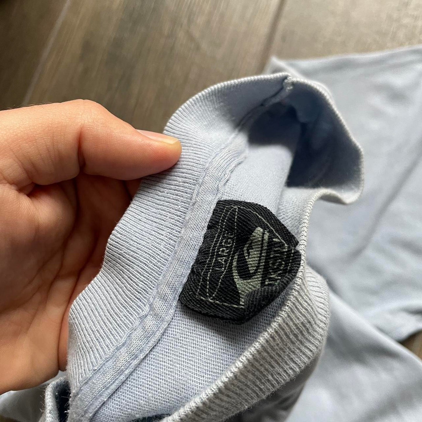 Quiksilver surf wear y2k vintage blue baggy L tee