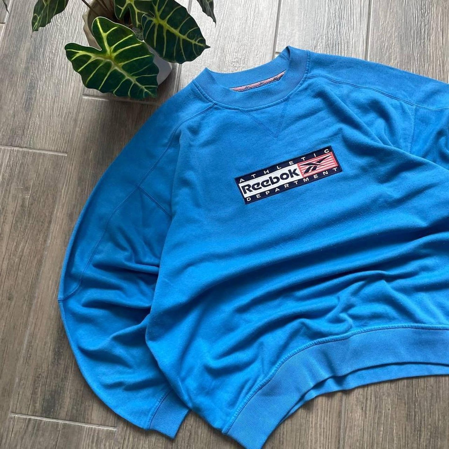 Reebok y2k sport vintage sweatshirt