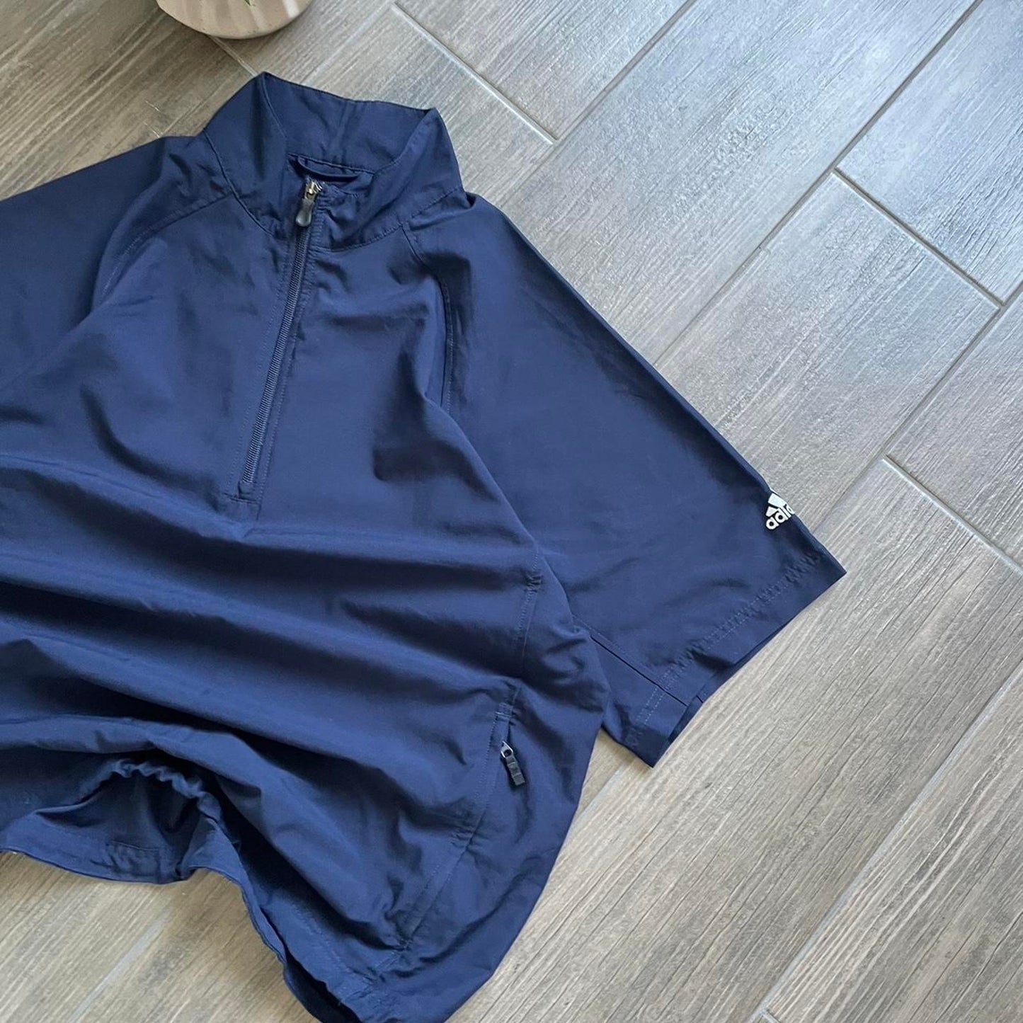 Adidas nylon vintage baggy y2k tee