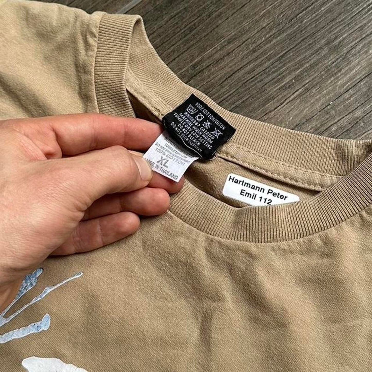 Quiksilver vintage made in Thailand beige surf tee