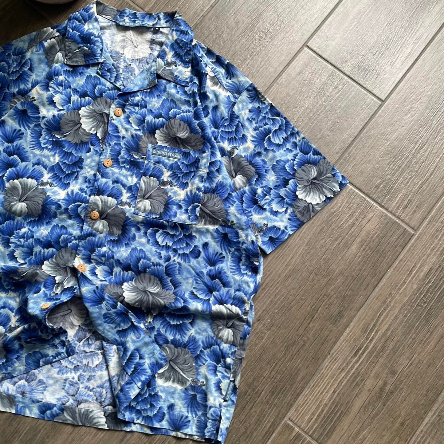 Quiksilver Hawaiian y2k baggy summer surf shirt