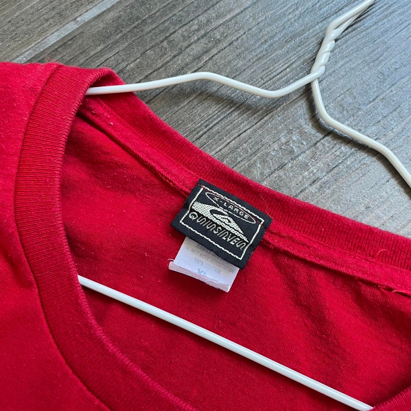 Quiksilver y2k big logo surf vintage tee