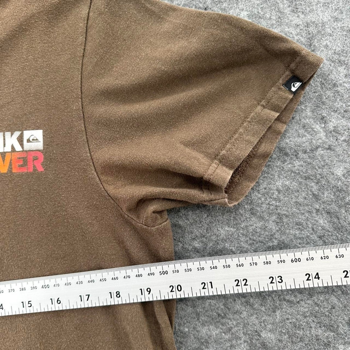 Quiksilver brown surf tee