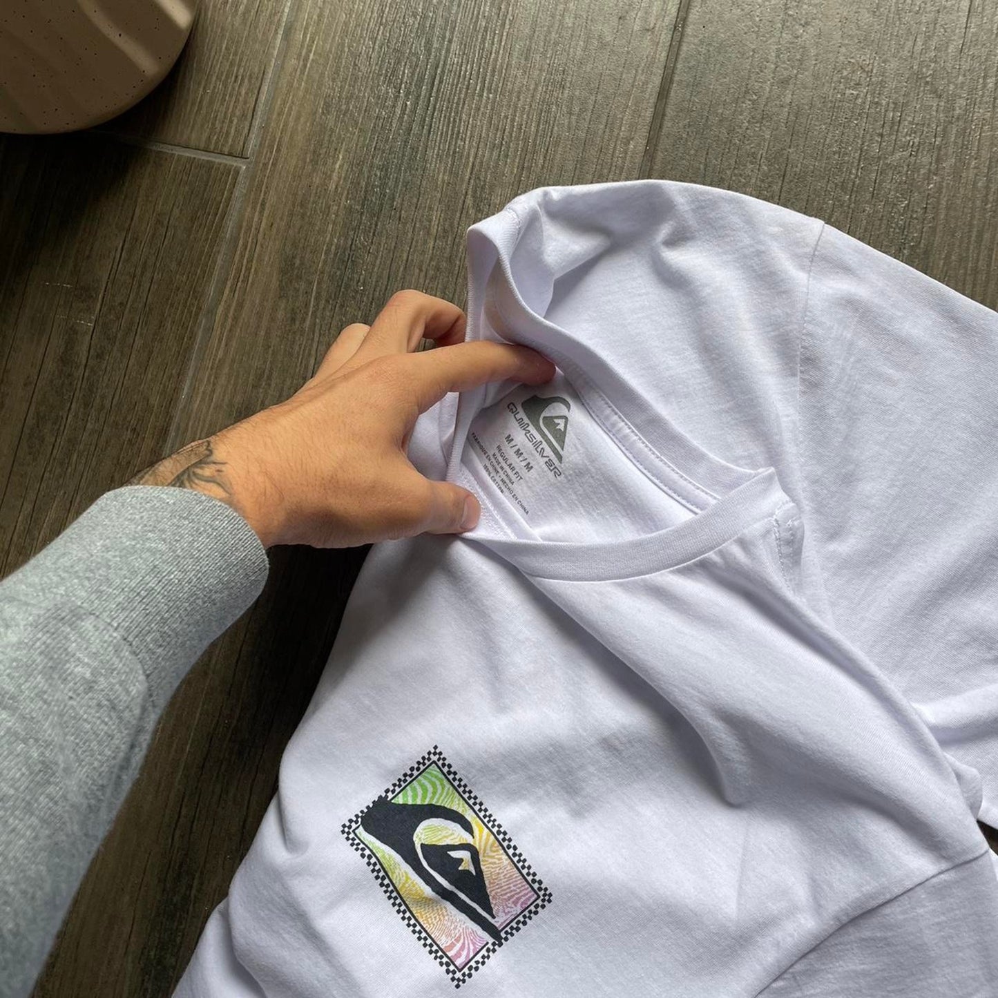 Quiksilver white big logo surf cotton t-shirt M