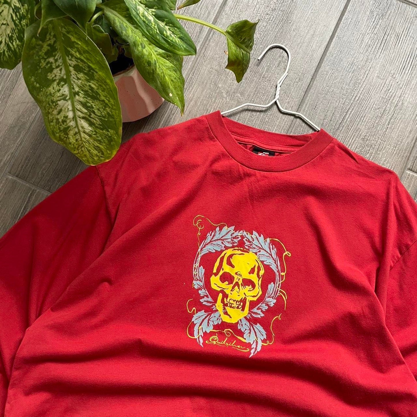 Quiksilver skeleton vintage red long sleeve