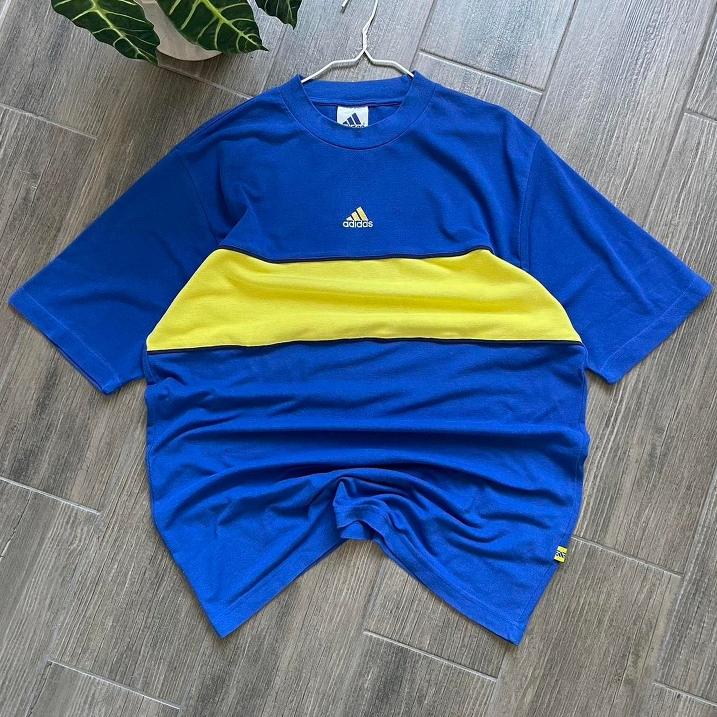 Adidas stripped vintage y2k baggy sport tee