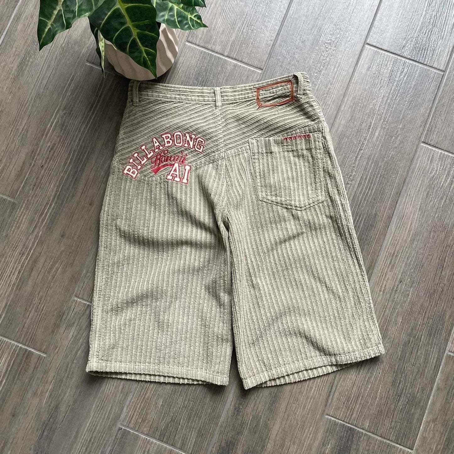 Billabong corduroy baggy shorts