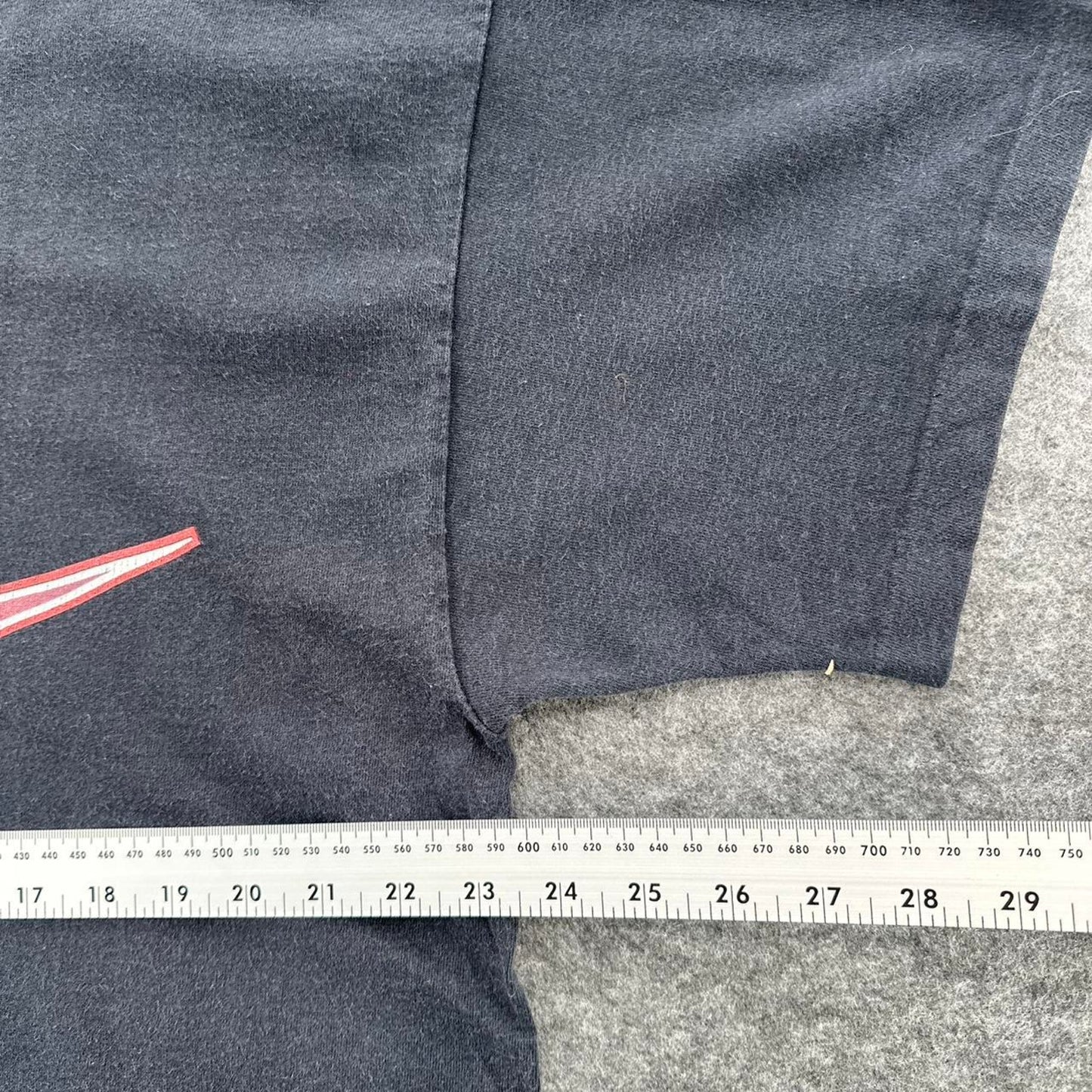 Vintage 90s nike swoosh t