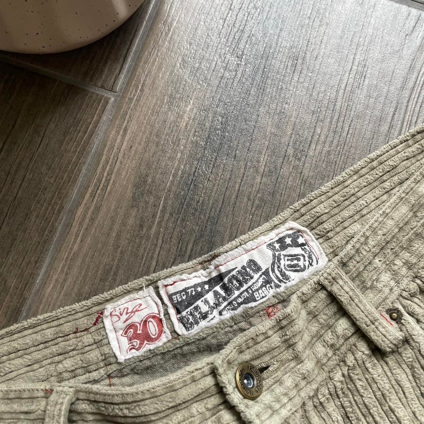 Billabong corduroy baggy shorts