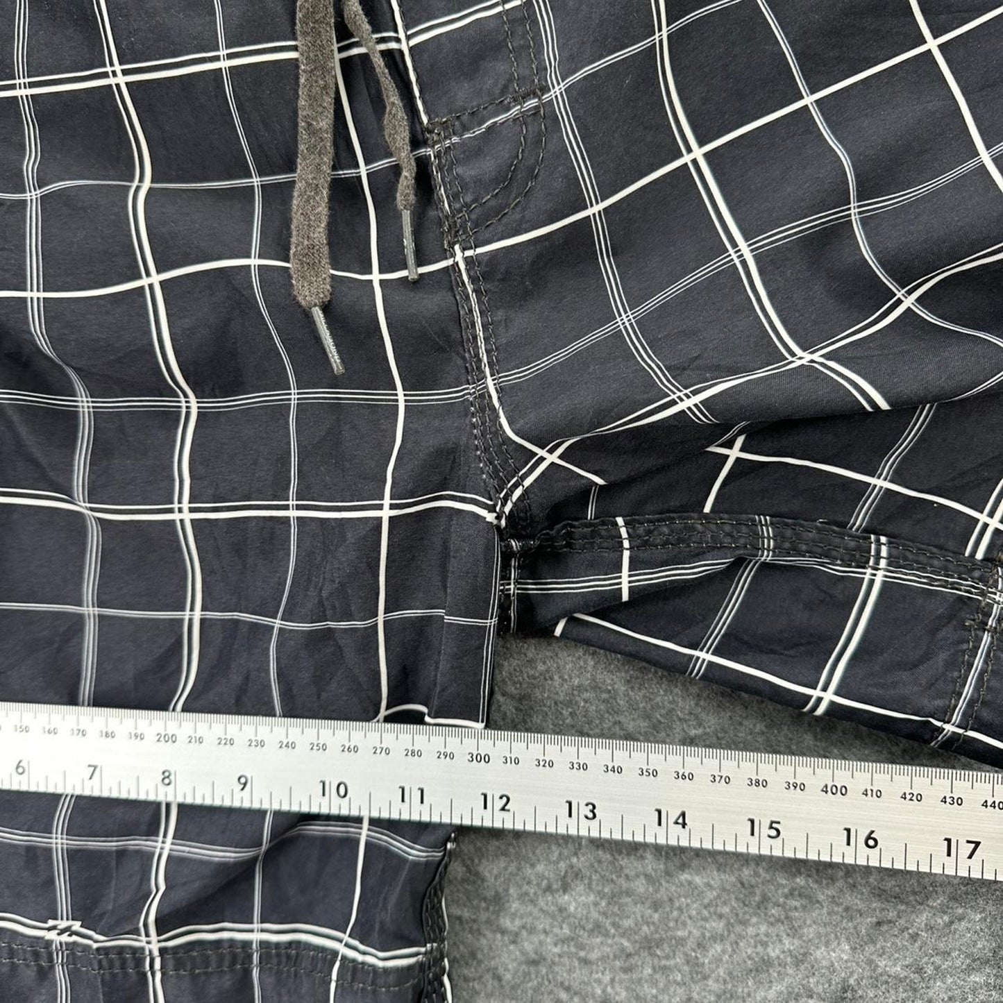 Billabong black white checkered