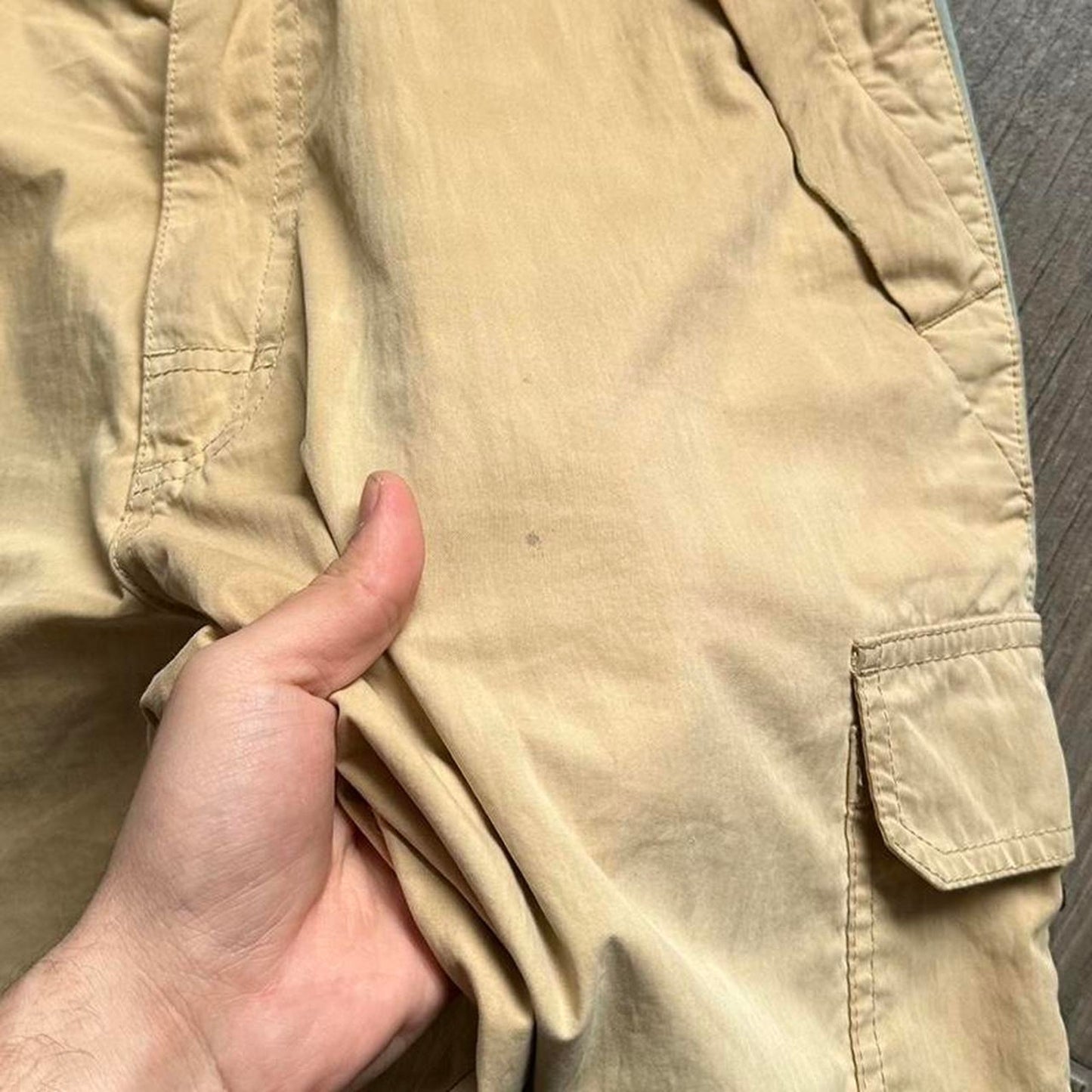 O'Neill tan cargo shorts Size 32