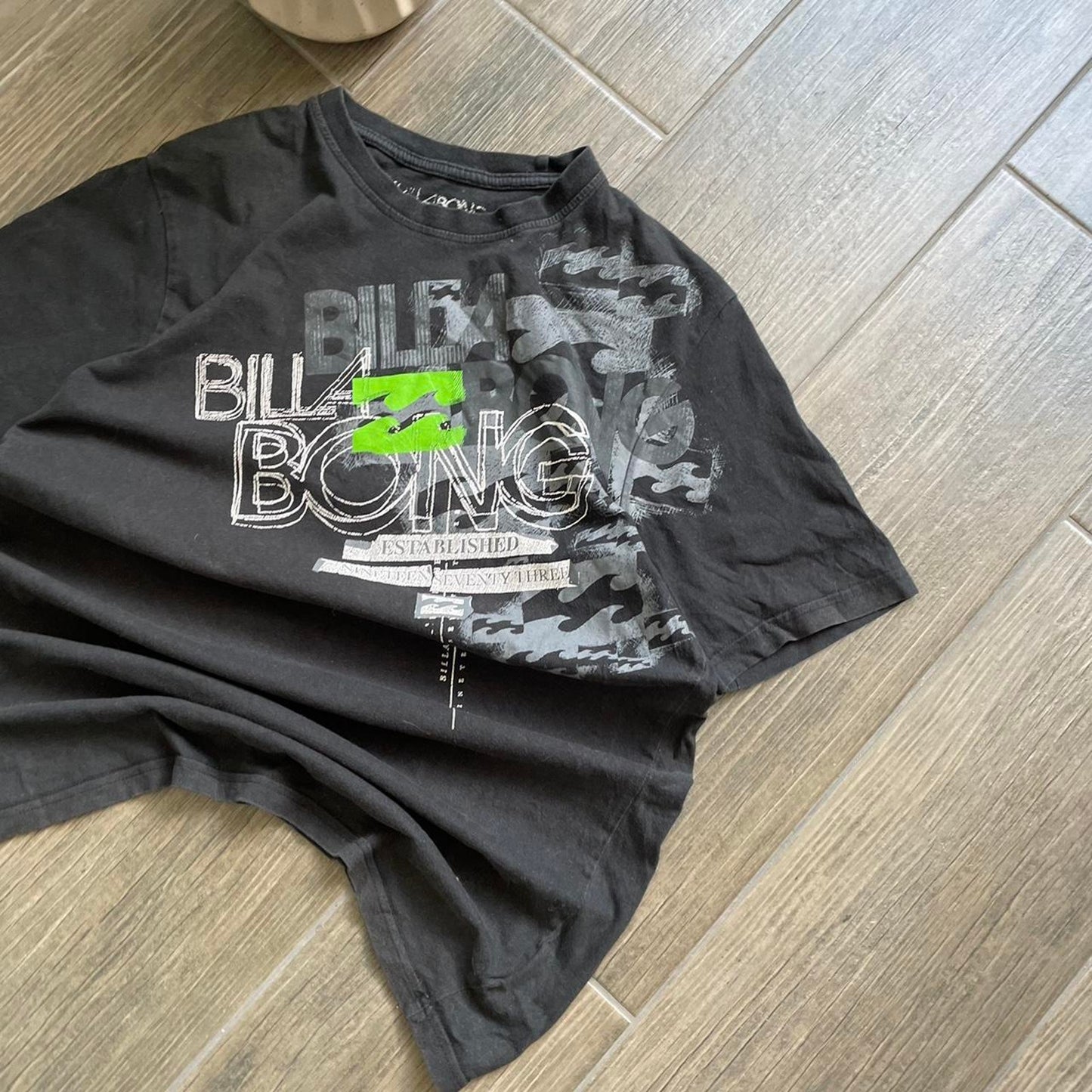 Billabong baggy y2k black tee