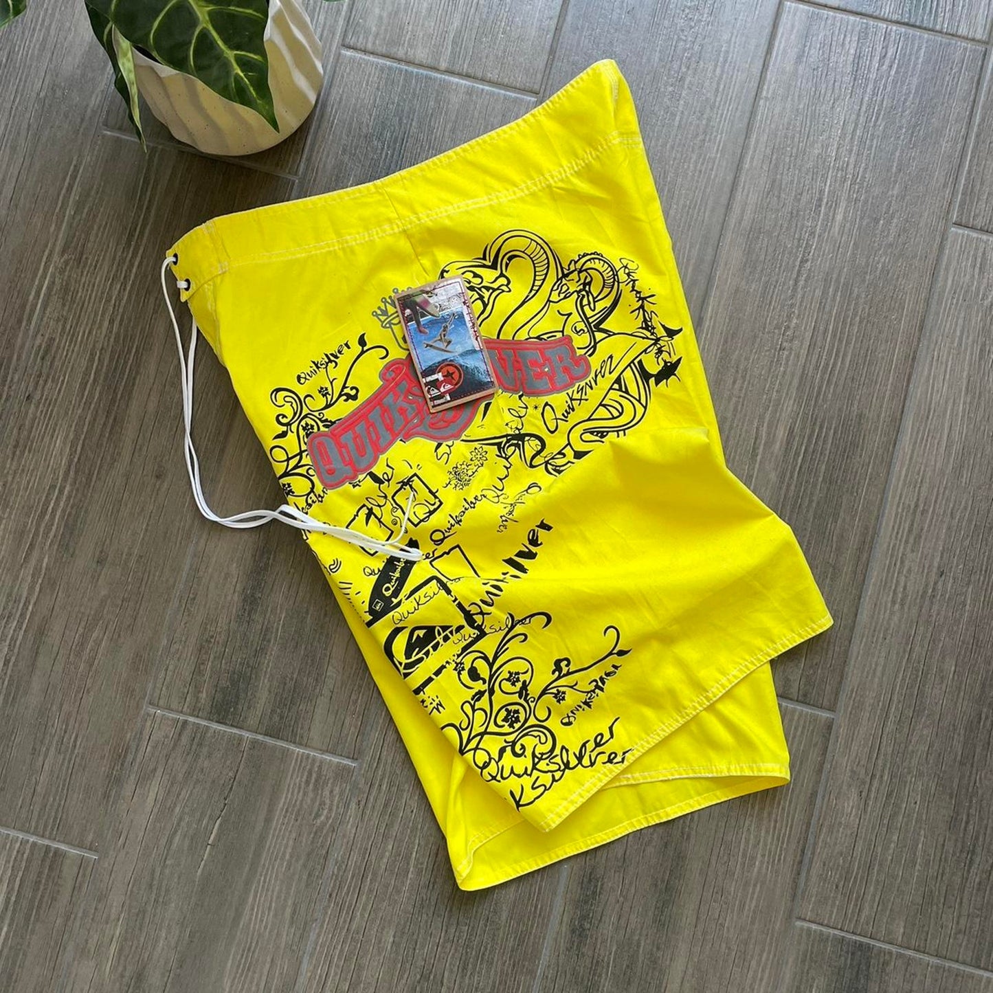 Quiksilver y2k board shorts