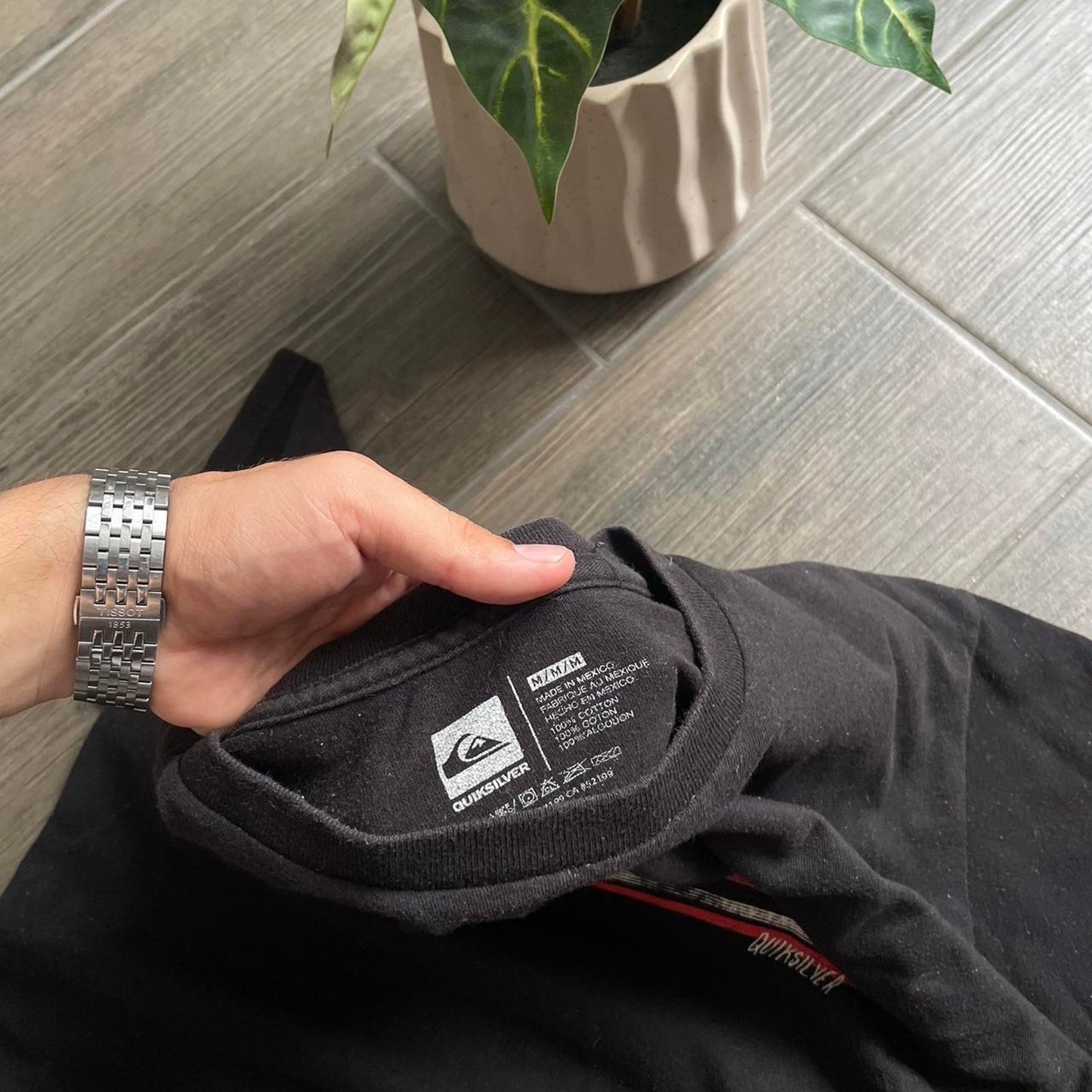 Quiksilver y2k japanese style vintage tee
