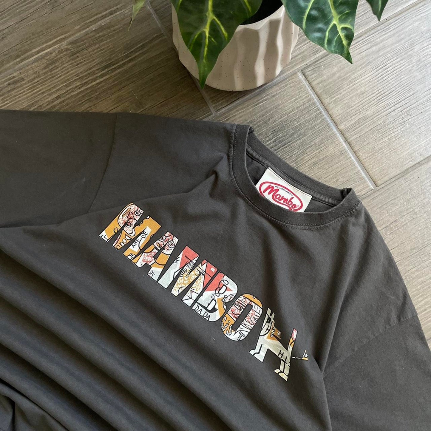 Mambo y2k vintage surf baggy tee