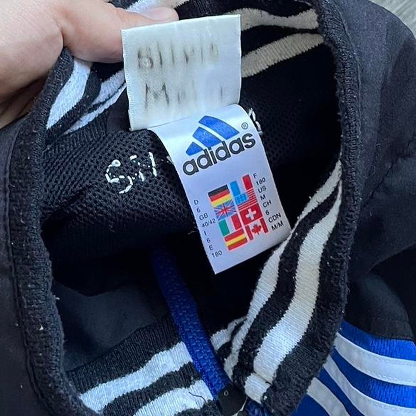 Adidas nylon vintage baggy y2k jacket